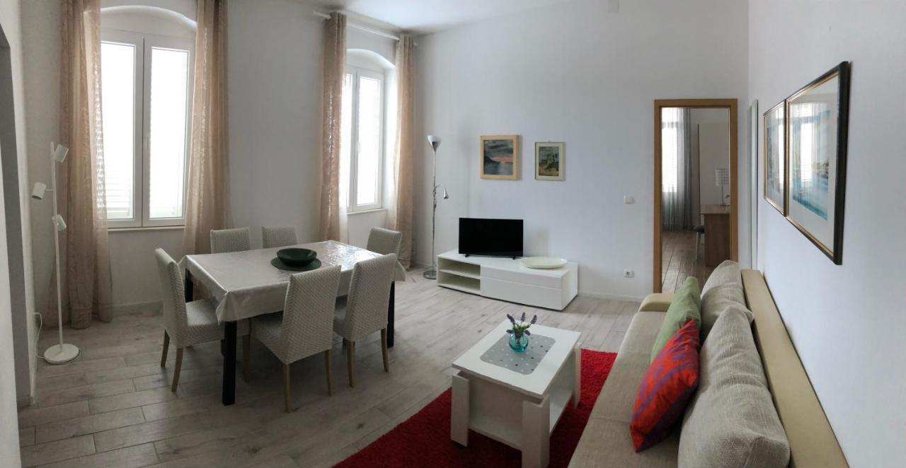 Apartman Tijana Apartamento Makarska Exterior foto