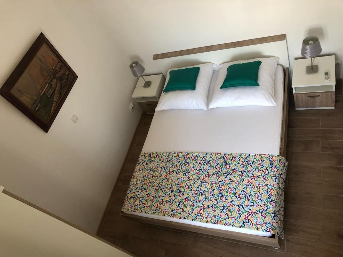 Apartman Tijana Apartamento Makarska Exterior foto