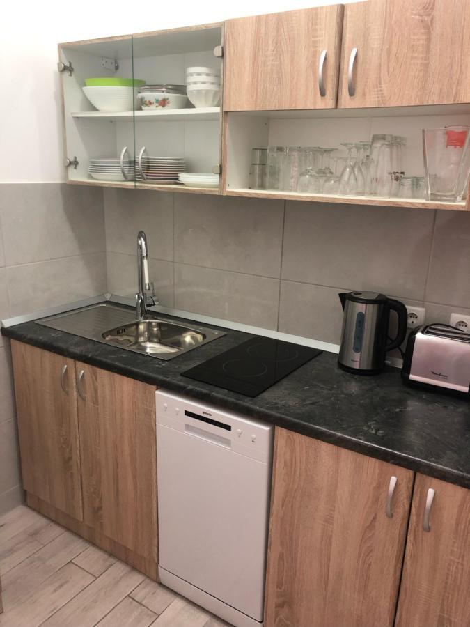Apartman Tijana Apartamento Makarska Exterior foto